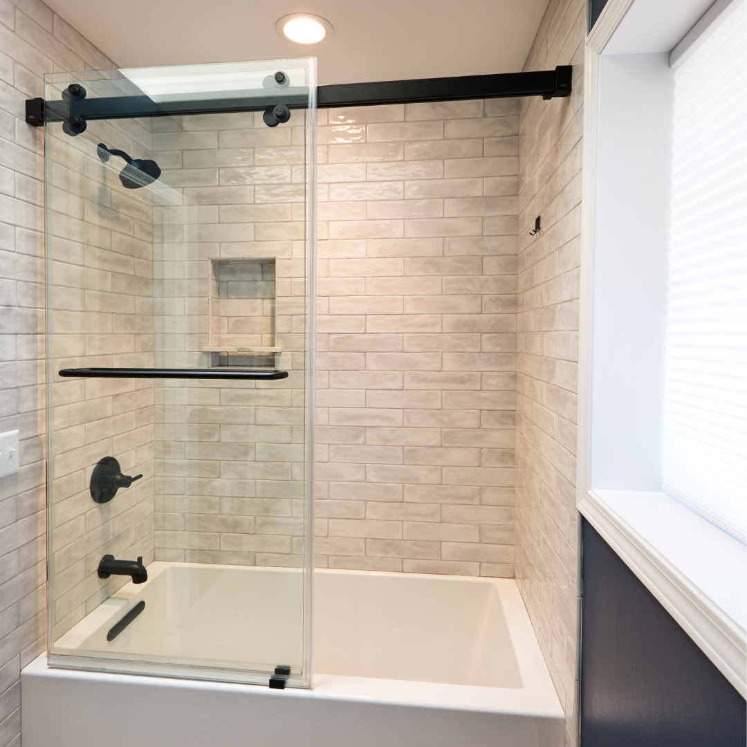 SHOWER CUBICLE